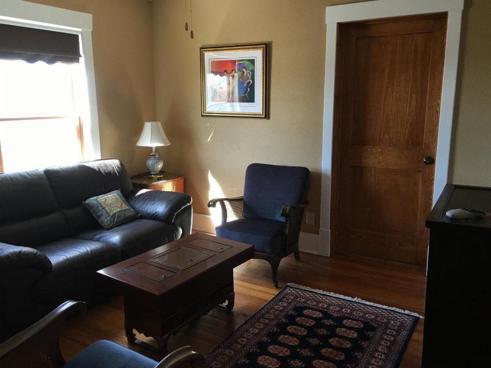 Attwood House Bed and Breakfast near Manhattan, KS